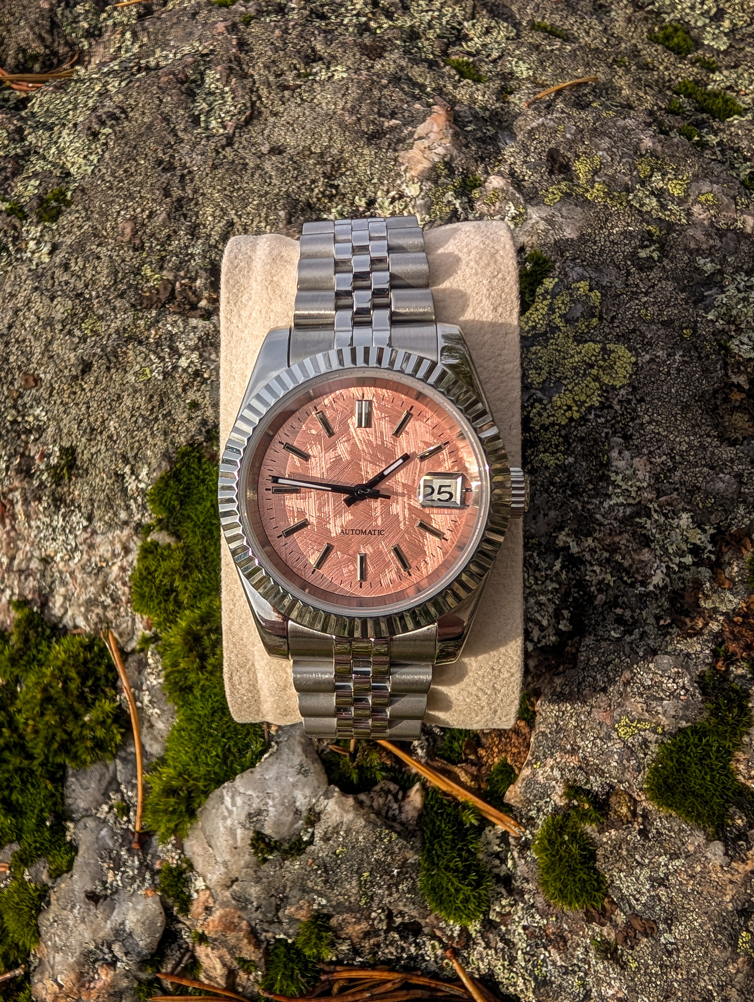 Veritas klocka handbyggd i Sverige med Seiko NH35-urverk